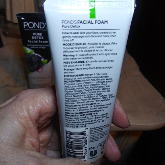 Set Of Three Ponds Pure Detox Facial Foam With Activated Carbon Carcoal - Picture 4 of 5